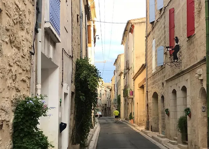 Arche De Βίλα Pézenas